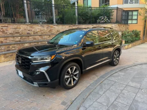 Black 2023 HONDA PILOT TOURING for sale in Arlington, VA