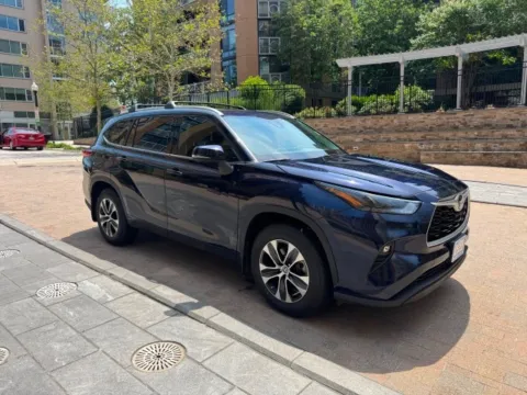 Another view of 2022 TOYOTA HIGHLANDER XLE for sale in Arlington, VA at C&G Imports