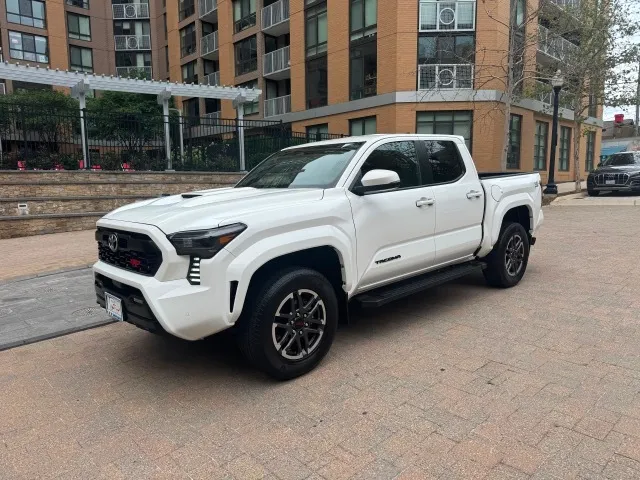2024 TOYOTA TACOMA TRD SPORT
