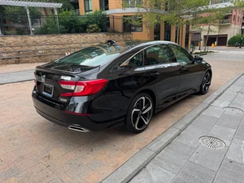 More photos of 2022 HONDA ACCORD SPORT SE at C&G Imports, VA
