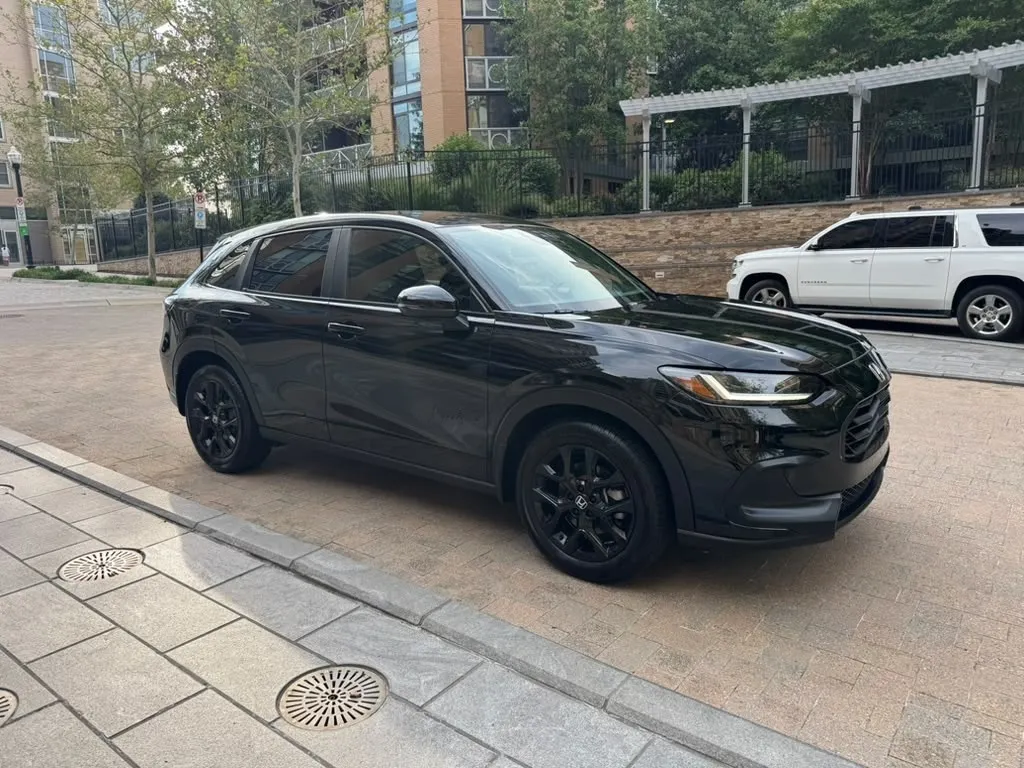 More photos of 2025 HONDA HR-V SPORT at C&G Imports, VA