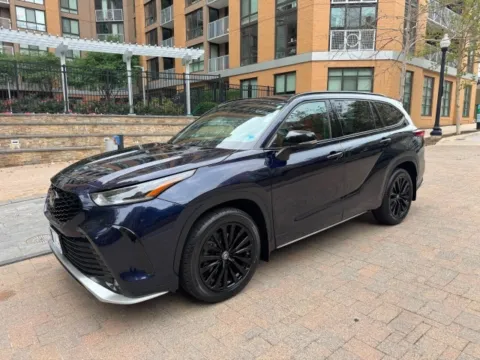 Blue 2023 TOYOTA HIGHLANDER XSE for sale in Arlington, VA