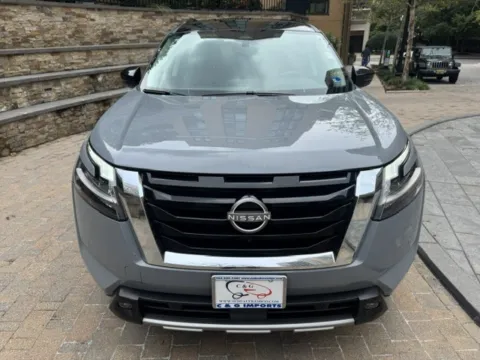 Photos of 2024 NISSAN PATHFINDER SL for sale in Arlington, VA at C&G Imports
