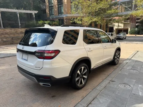 More photos of 2023 HONDA PILOT ELITE at C&G Imports, VA