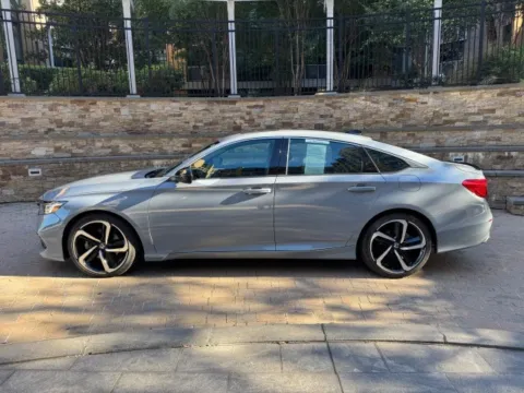 More photos of 2022 HONDA ACCORD 2.0 SPORT at C&G Imports, VA