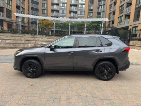 More photos of 2022 TOYOTA RAV4 XLE at C&G Imports, VA