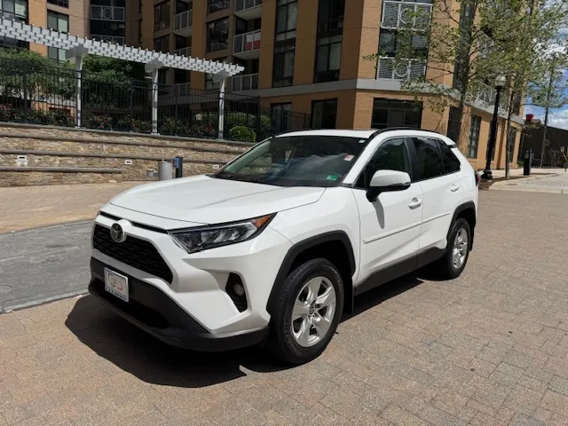 2021 TOYOTA RAV4 XLE for sale in Arlington, VA