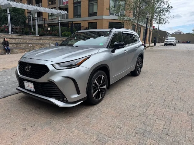 2021 TOYOTA HIGHLANDER XSE