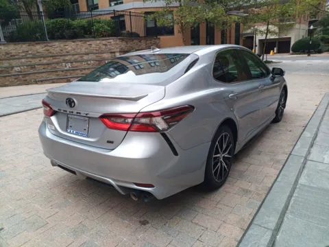 More photos of 2021 TOYOTA CAMRY SE at C&G Imports, VA