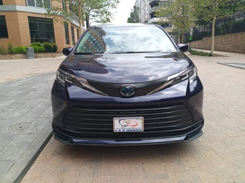 Photos of 2022 TOYOTA SIENNA HYBRID LE 8-Passenger for sale in Arlington, VA at C&G Imports