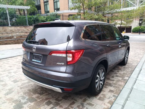 More photos of 2022 HONDA PILOT EX-L at C&G Imports, VA