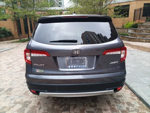 More photos of 2022 HONDA PILOT EX-L at C&G Imports, VA