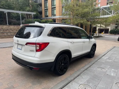 More photos of 2022 HONDA PILOT SE at C&G Imports, VA