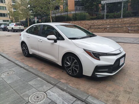 White 2021 TOYOTA COROLLA SE for sale in Arlington, VA