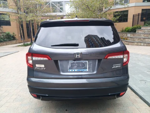 More photos of 2022 HONDA PILOT SE at C&G Imports, VA