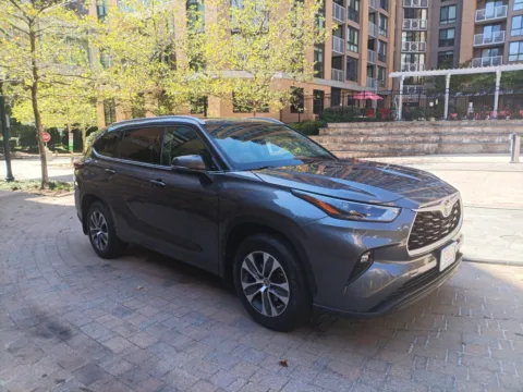 Another view of 2022 TOYOTA HIGHLANDER XLE for sale in Arlington, VA at C&G Imports