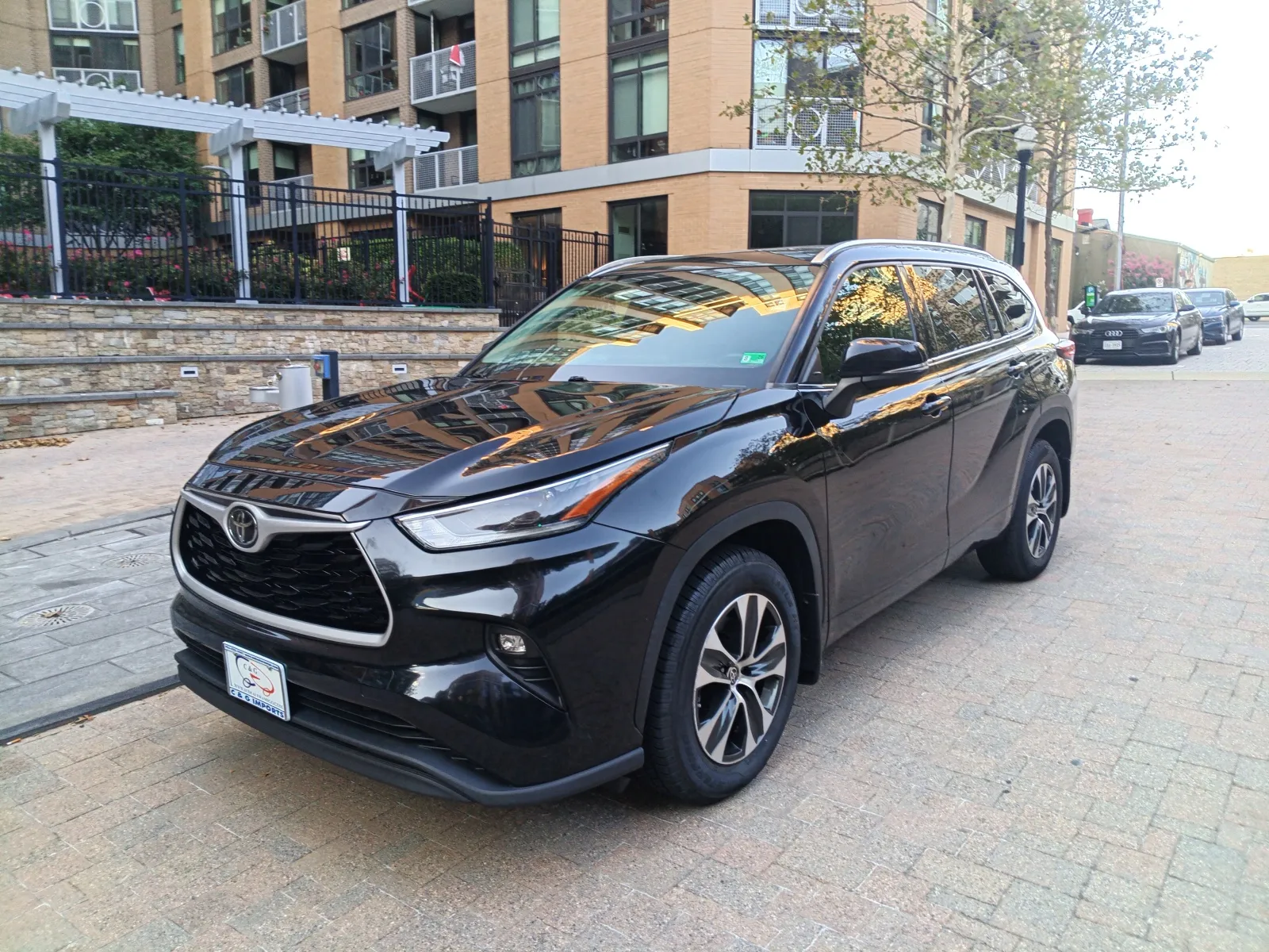 2021 TOYOTA HIGHLANDER XLE