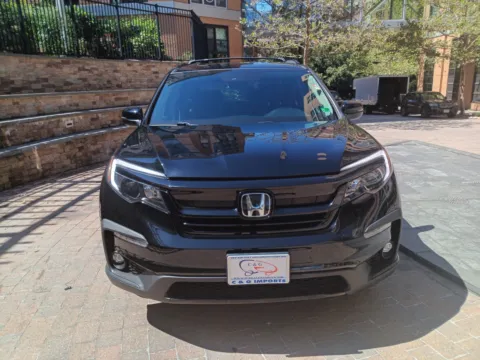 Photos of 2022 HONDA PILOT SE for sale in Arlington, VA at C&G Imports