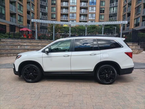 Photos of 2022 HONDA PILOT SE for sale in Arlington, VA at C&G Imports