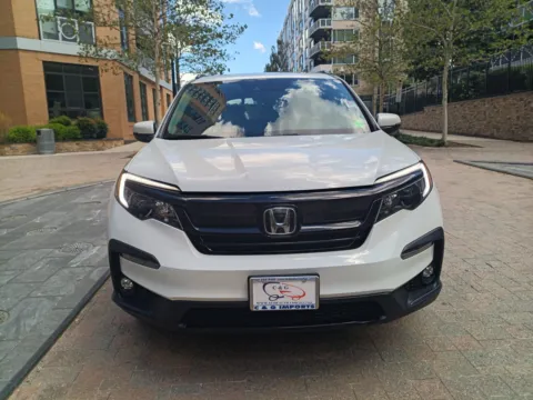 Another view of 2022 HONDA PILOT SE for sale in Arlington, VA at C&G Imports