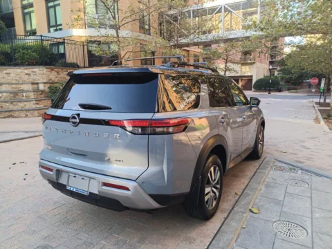 More photos of 2023 NISSAN PATHFINDER SL at C&G Imports, VA