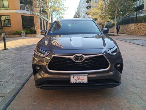 Photos of 2021 TOYOTA HIGHLANDER XLE for sale in Arlington, VA at C&G Imports