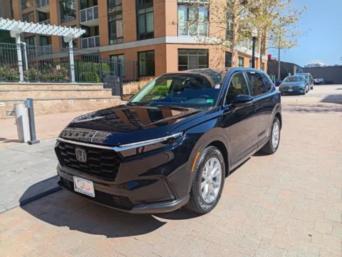Black 2023 HONDA CR-V EX for sale in Arlington, VA