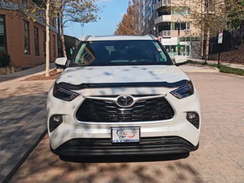 Photos of 2022 TOYOTA HIGHLANDER XLE for sale in Arlington, VA at C&G Imports
