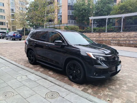 Another view of 2022 HONDA PILOT SE for sale in Arlington, VA at C&G Imports