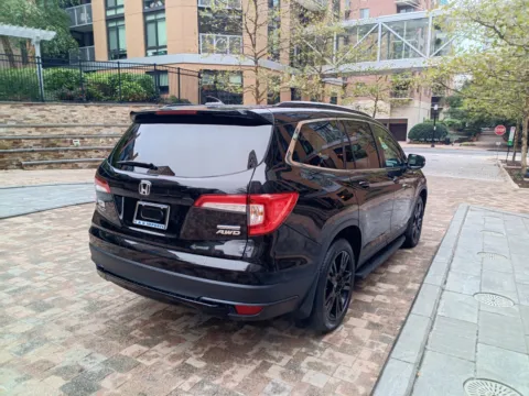 More photos of 2022 HONDA PILOT SE at C&G Imports, VA