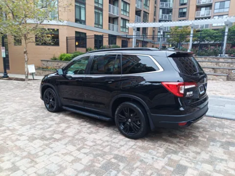 More photos of 2022 HONDA PILOT SE at C&G Imports, VA