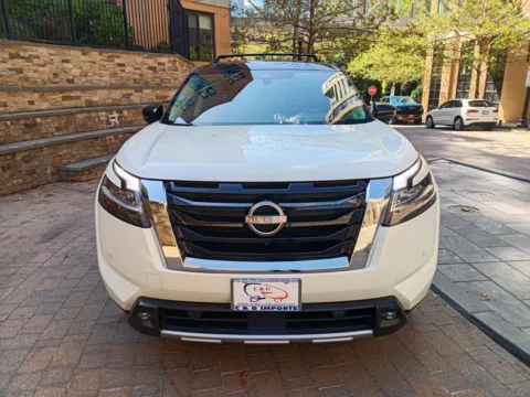 Photos of 2022 NISSAN PATHFINDER SL for sale in Arlington, VA at C&G Imports