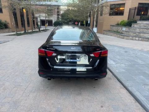 More photos of 2023 NISSAN ALTIMA SR at C&G Imports, VA