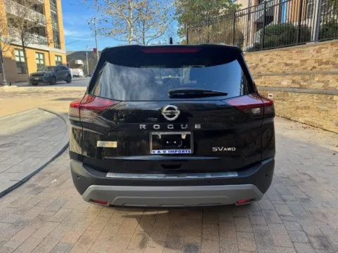 More photos of 2021 NISSAN ROGUE SV at C&G Imports, VA