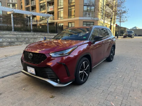 Red 2021 TOYOTA HIGHLANDER XSE for sale in Arlington, VA