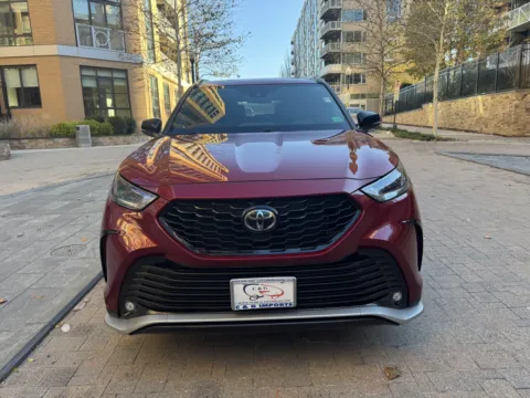 More photos of 2021 TOYOTA HIGHLANDER XSE at C&G Imports, VA