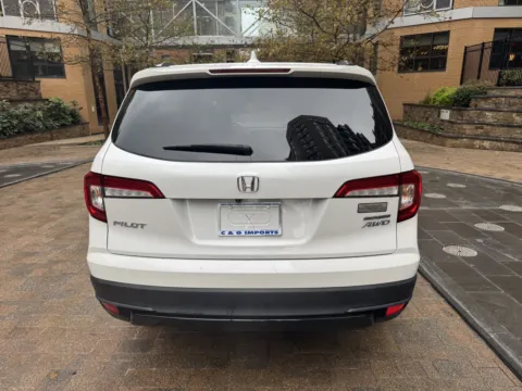 More photos of 2022 HONDA PILOT SE at C&G Imports, VA