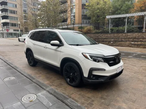 Another view of 2022 HONDA PILOT SE for sale in Arlington, VA at C&G Imports