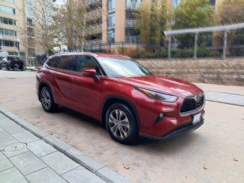 Another view of 2022 TOYOTA HIGHLANDER XLE for sale in Arlington, VA at C&G Imports