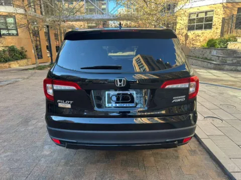 More photos of 2022 HONDA PILOT SE at C&G Imports, VA