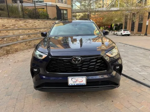 Photos of 2021 TOYOTA HIGHLANDER XLE/NAV for sale in Arlington, VA at C&G Imports