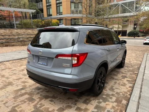 More photos of 2022 HONDA PILOT SE at C&G Imports, VA