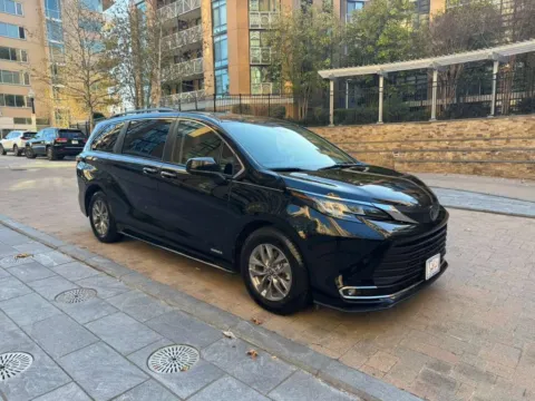 Photos of 2021 TOYOTA SIENNA HYBRID XLE for sale in Arlington, VA at C&G Imports