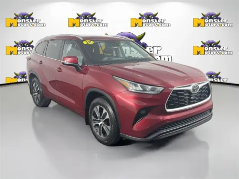 Another view of 2022 Toyota Highlander XLE for sale in Louisville, TN at Monster Motors - Knoxville, TN