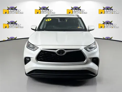 Photos of 2021 Toyota Highlander XLE for sale in Louisville, TN at Monster Motors - Knoxville, TN