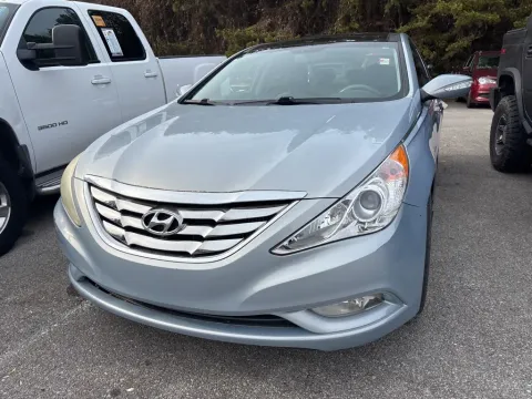 Photos of 2019 Kia Sorento L for sale in Louisville, TN at Monster Motors - Knoxville, TN