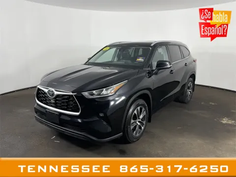 Black 2022 Toyota Highlander XLE for sale in Louisville, TN