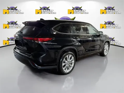 More photos of 2021 Toyota Highlander Limited at Monster Motors - Knoxville, TN, TN
