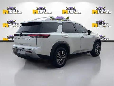 More photos of 2022 Nissan Pathfinder SL at Monster Motors - Knoxville, TN, TN