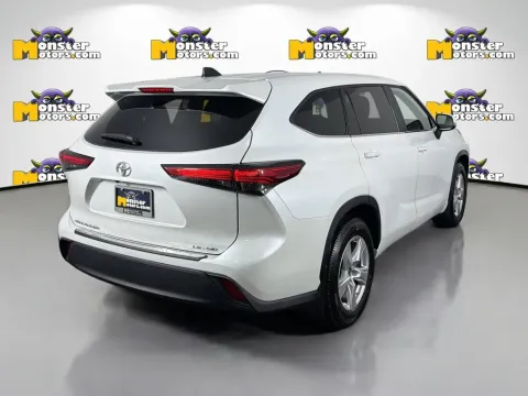 More photos of 2023 Toyota Highlander L at Monster Motors - Knoxville, TN, TN